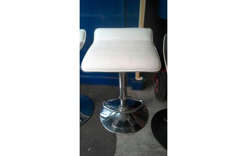 TABOURET DE BAR EN  L' ETAT    L' UN
