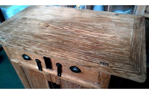 MUEBLE AUXILIAR CHINO 2 PUERTAS / 2 CAJONES