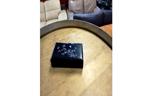 BOITE A BIJOUX NOIRE MOTIF FLORAL