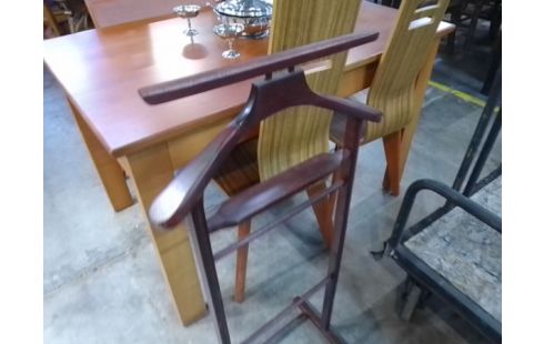 PORTE SERVIETTE BOIS