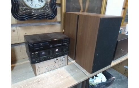 CHAINE HIFI A RÉVISER+ ENCEINTES