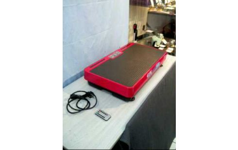 VIBRATIONSPLATTE <VIBROMAX PLUS>