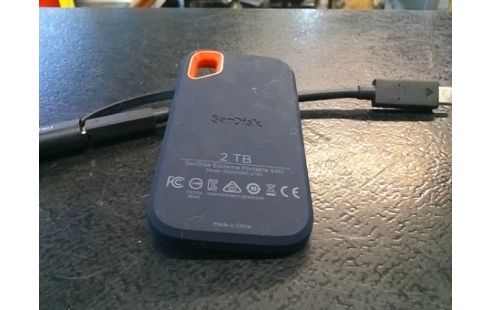 DISQUE DUR EXTERNE SANDISK 2TO SSD