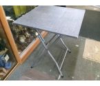 TABLE PLIANTE GRISE