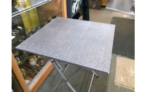 TABLE PLIANTE GRISE