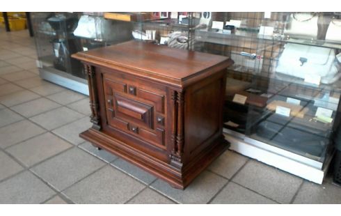 COFRE ENRIQUE II NOGAL