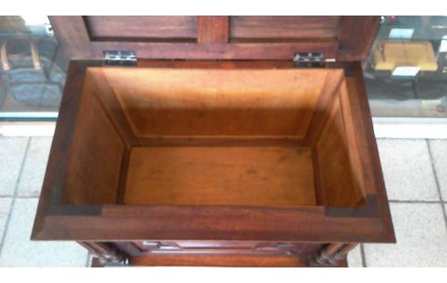 COFRE ENRIQUE II NOGAL