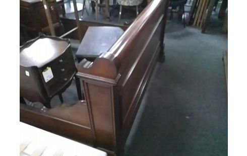 LIT 140X200 SANS BARRE DE SOMMIER (METTRE SOMMIER AVEC PIEDS)