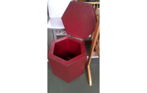 POUF ROUGE SIMILI CUIR HEXAGONAL