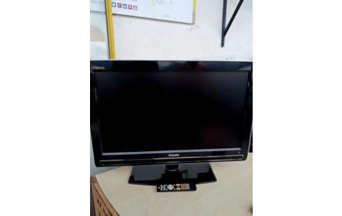 ECRAN LCD PHILIPS 80 CM TÉLÉCOMMANDE
