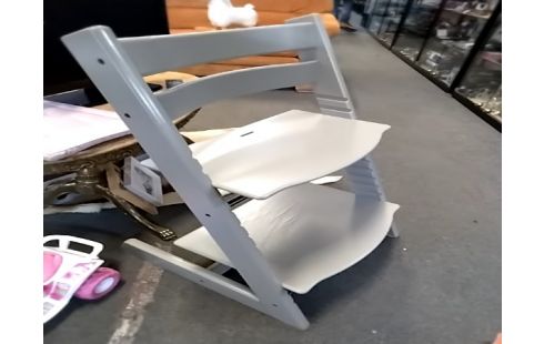 CHAISE ENFANT Tripp trapp grise
