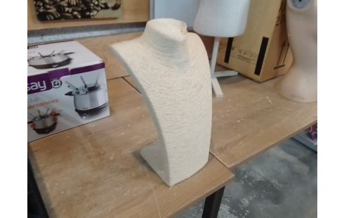 PRESENTOIR BUSTE BIJOUX L'UNITE