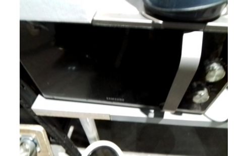 FOUR MICRO ONDES SAMSUNG