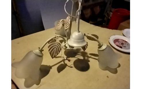 LUSTRE 3 BRANCHES STYLE RÉTRO