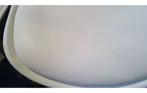 LOT DE 8 CHAISES  COQUES EN L ETAT