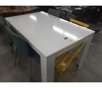 TABLE BLANCHE
