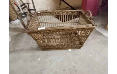 MANNE ROTIN RECTANGULAIRE MANNEQUIN