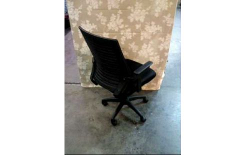 BÜROSTUHL AUF ROLLEN SCHWARZ ERGONOMISCH