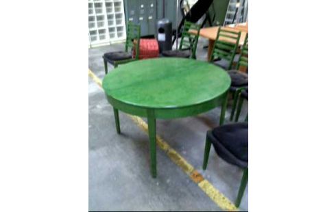 MESA DE COMEDOR VERDE