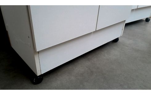 KISTE 1 WEISS RESOPAL 2 TÜREN / 2 SCHUBLADEN, , MOBILE DAS STÜCK