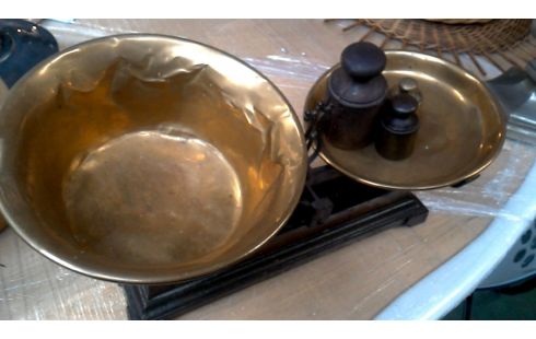 BALANCE ANTIQUE FER CUIVRE
