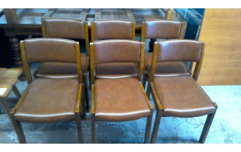 CHAISES SIMILIS CUIRS