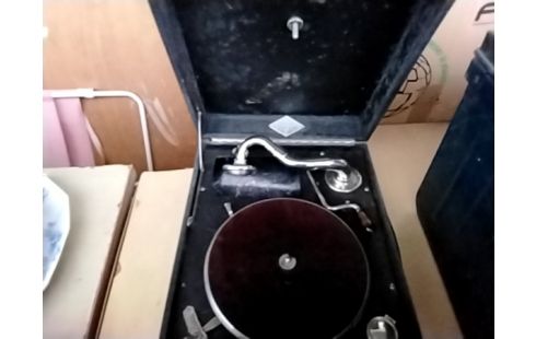 GRAMOPHONE + CARTON RSV2