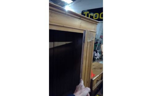 WÄSCHESCHRANK KIEFER