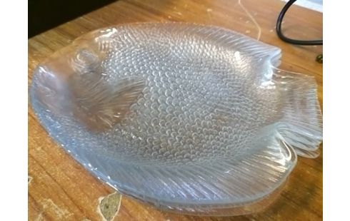 LOT DE 4 PLATS VERRES POISSON