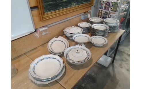 SERVICE DE TABLE LIMOGES