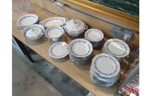 SERVICE DE TABLE LIMOGES