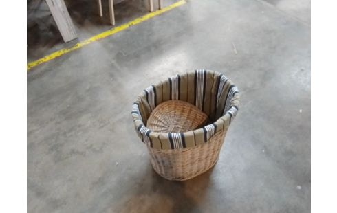 CORBEILLE A LINGE