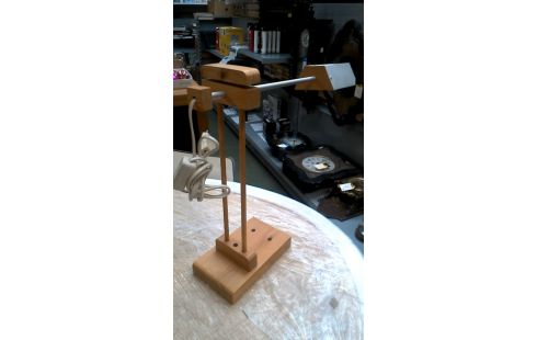 BUREAULAMP TESS HOUT ALUMINIUM