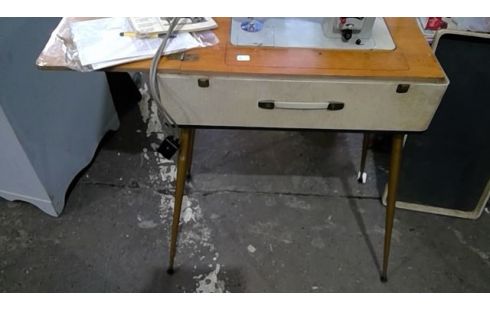 MACHINE A COUDRE PRO