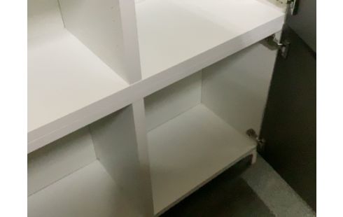 MEUBLE GRIS 4 PORTES