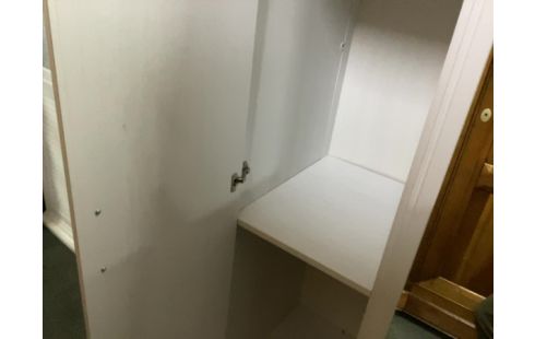 ARMOIRE 3 PORTES BLANCHES + PENDERIE