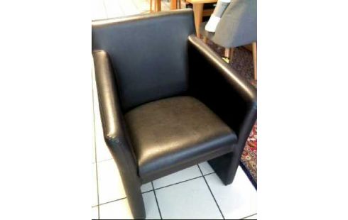 LAGE FAUTEUIL ZWART