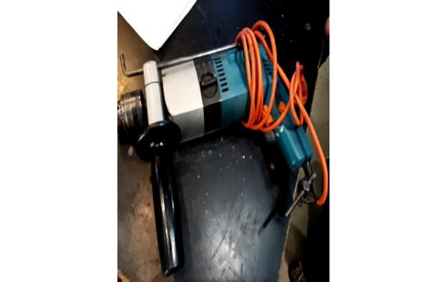 PERCEUSE A PERCUSSION BLACK ET DECKER + ACC CLE