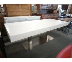 TABLE LAQUÉ BLANC PIED METAL 220CM