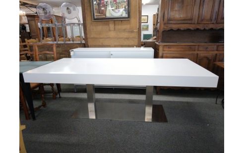 TABLE LAQUÉ BLANC PIED METAL 220CM