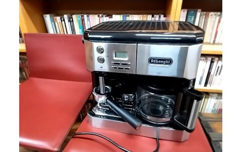 CAFETIERE EXPRESSO DELONGHI