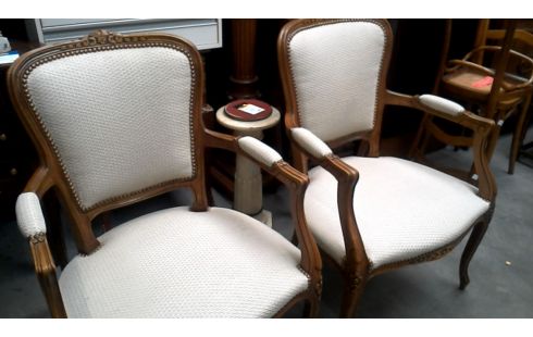 2 STÜHLE AST BEIGE STOFF