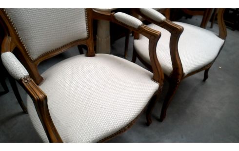 2 STÜHLE AST BEIGE STOFF