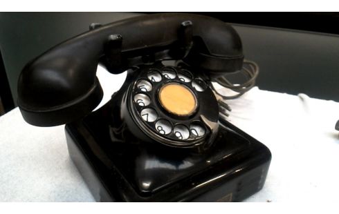 TELEFOON ANTIEK BAKELIET BELL