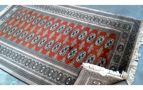 ALFOMBRA ORIENTAL CAFÉ ROJO