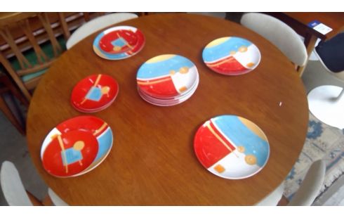 SERVIES MODERN ARTLUDIE/FRANCE