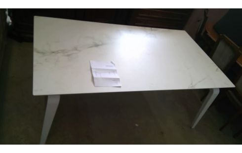 DESIGN EETTAFEL LIGNE ROSET/ODESSA