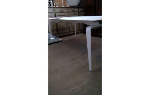 DESIGN EETTAFEL LIGNE ROSET/ODESSA