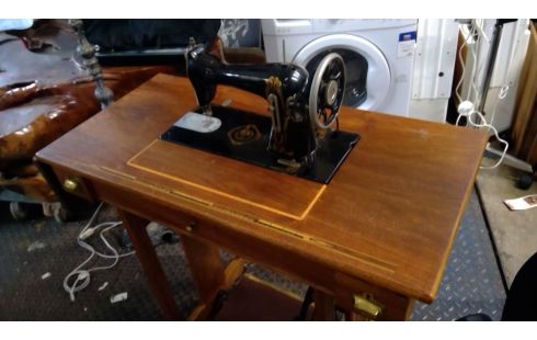 MÁQUINA DE COSER, , MUEBLE