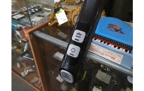 ASPIRATEUR BALAI LAVEUR EUREKA NEW400 (+ ACCESSOIRES)